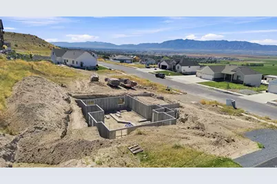 670 S 1080 E, Smithfield, UT 84335 - Photo 4
