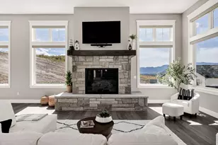 664 E 250 N, Providence, UT 84332 - Photo 14