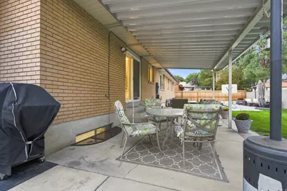 1368 Eastpoint Dr, Sandy, UT 84092 - Photo 30