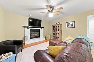 1368 Eastpoint Dr, Sandy, UT 84092 - Photo 8