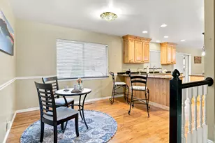 1368 Eastpoint Dr, Sandy, UT 84092 - Photo 4
