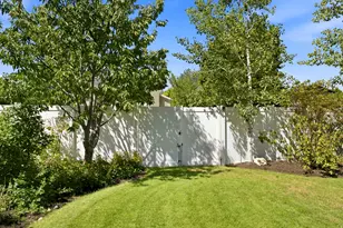 7126 S Griffiths Pl, Cottonwood Heights, UT 84121 - Photo 48