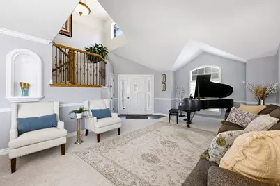 7126 S Griffiths Pl, Cottonwood Heights, UT 84121 - Photo 6