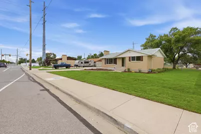6978 S 2700 W, West Jordan, UT 84084 - Photo 4