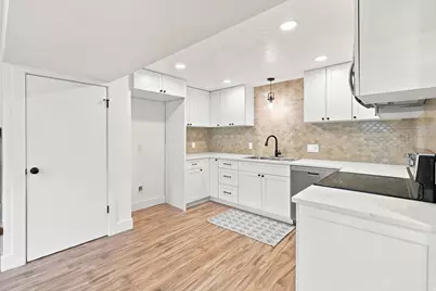 6978 S 2700 W, West Jordan, UT 84084 - Photo 36