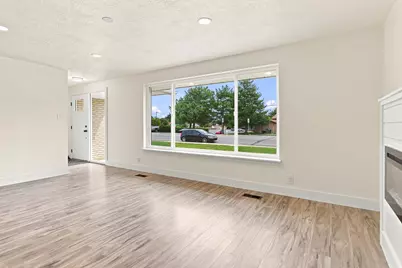 6978 S 2700 W, West Jordan, UT 84084 - Photo 16