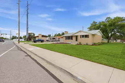 6978 S 2700 W, West Jordan, UT 84084 - Photo 4