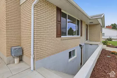 6978 S 2700 W, West Jordan, UT 84084 - Photo 14