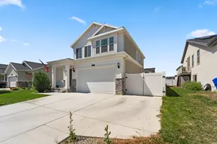 1571 E Erickson Ln, Eagle Mountain, UT 84005 - Photo 2