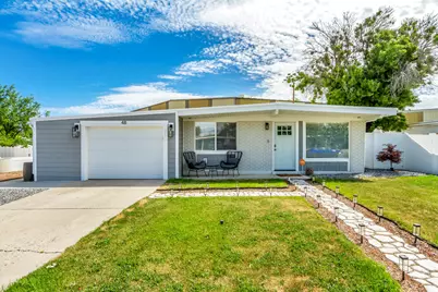 48 W Moon Ridge Dr, Murray, UT 84107 - Photo 2
