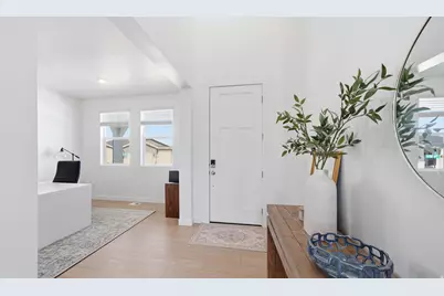 1974 E Hummingbird Dr, Eagle Mountain, UT 84005 - Photo 4