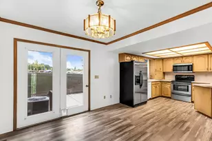 1113 Country Hills Dr, Ogden, UT 84403 - Photo 10
