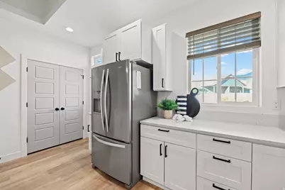 5836 N Glenpoint Dr, Stansbury Park, UT 84074 - Photo 6