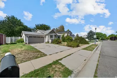 2391 W 2120 N, Clinton, UT 84015 - Photo 2