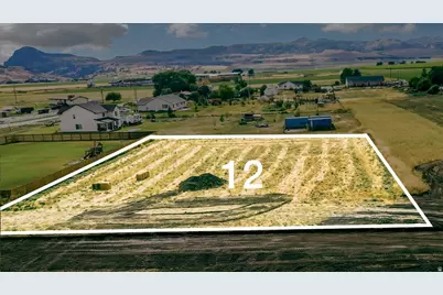 141 N 300 W #12, Newton, UT 84327 - Photo 2
