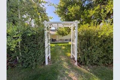 3104 S 800 W, Nibley, UT 84321 - Photo 32