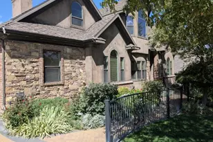 660 E Eagle Ridge Dr S, North Salt Lake, UT 84054 - Photo 2