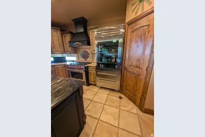 660 E Eagle Ridge Dr S, North Salt Lake, UT 84054 - Photo 46