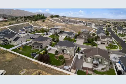 7063 W Andres Peak Ct, Herriman, UT 84096 - Photo 34