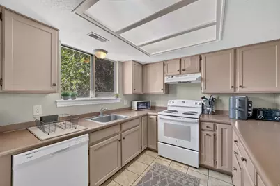 665 N 100 E #8, Provo, UT 84606 - Photo 10