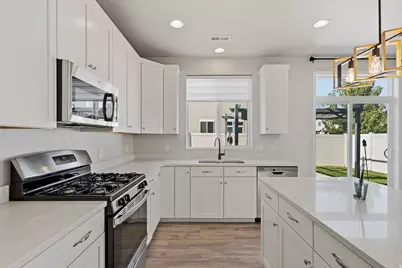 2104 W 3360 S, Syracuse, UT 84075 - Photo 10