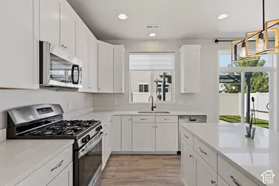 2104 W 3360 S, Syracuse, UT 84075 - Photo 10