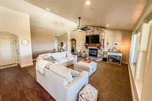 723 Cove St, Providence, UT 84332 - Photo 14