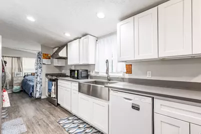 8522 S Solar Way E #8522, Sandy, UT 84070 - Photo 10