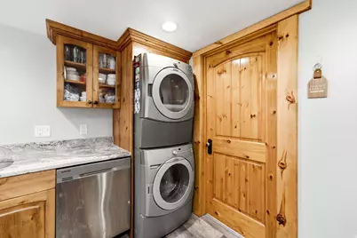 585 N Center St, Midway, UT 84049 - Photo 16