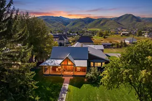 585 N Center St, Midway, UT 84049 - Photo 1
