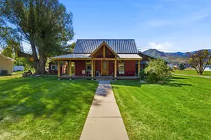585 N Center St, Midway, UT 84049 - Photo 32