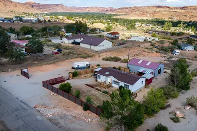 1885 Plateau Cir, Moab, UT 84532 - Photo 2