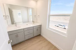921 W Halvorsen Parkway, Saratoga Springs, UT 84045 - Photo 20