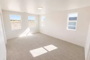 921 W Halvorsen Parkway, Saratoga Springs, UT 84045 - Photo 16