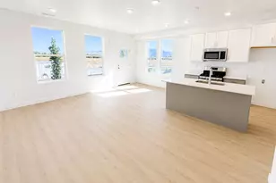 921 W Halvorsen Parkway, Saratoga Springs, UT 84045 - Photo 6