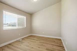 664 S Saddle Rd, Grantsville, UT 84029 - Photo 4