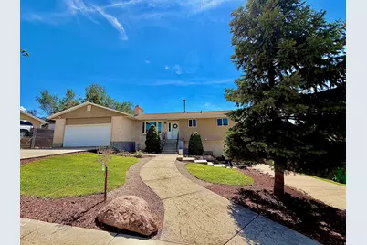 916 E Sunburn Ln, Sandy, UT 84094 - Photo 2