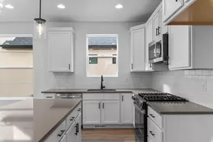 4998 W Green Ash Ln, Highland, UT 84003 - Photo 8