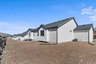 1024 S Tanner Rd, Santaquin, UT 84655 - Photo 2