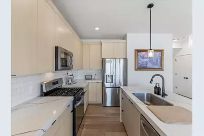 10554 S Bay Meadow Dr E #2, Sandy, UT 84092 - Photo 4