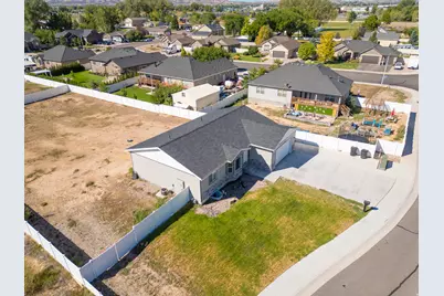 2102 E 1820 S, Vernal, UT 84078 - Photo 16