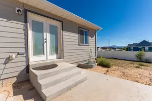 2102 E 1820 S, Vernal, UT 84078 - Photo 14