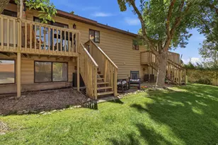 7265 S 1950 E, Cottonwood Heights, UT 84121 - Photo 2