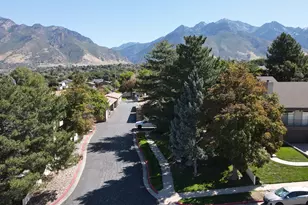 7265 S 1950 E, Cottonwood Heights, UT 84121 - Photo 16