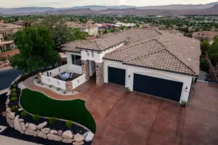 2093 N Lone Rock Dr, Saint George, UT 84770 - Photo 2