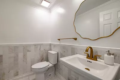325 N Federal Heights Cir, Salt Lake City, UT 84103 - Photo 14
