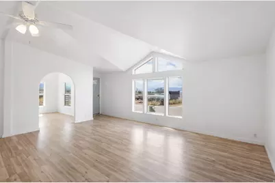 810 E 200 S #12, Mount Pleasant, UT 84647 - Photo 4