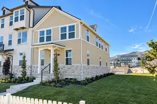931 W Halvorsen Parkway, Saratoga Springs, UT 84045 - Photo 2