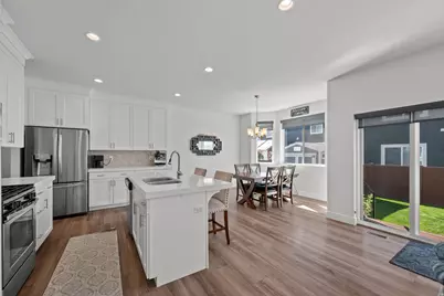 73 W 510 N, Vineyard, UT 84059 - Photo 2