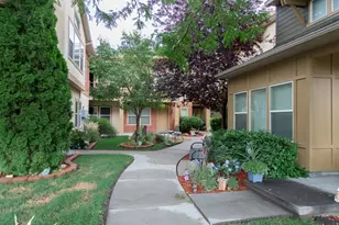 1008 N Shepard Crk Pkwy, Farmington, UT 84025 - Photo 4